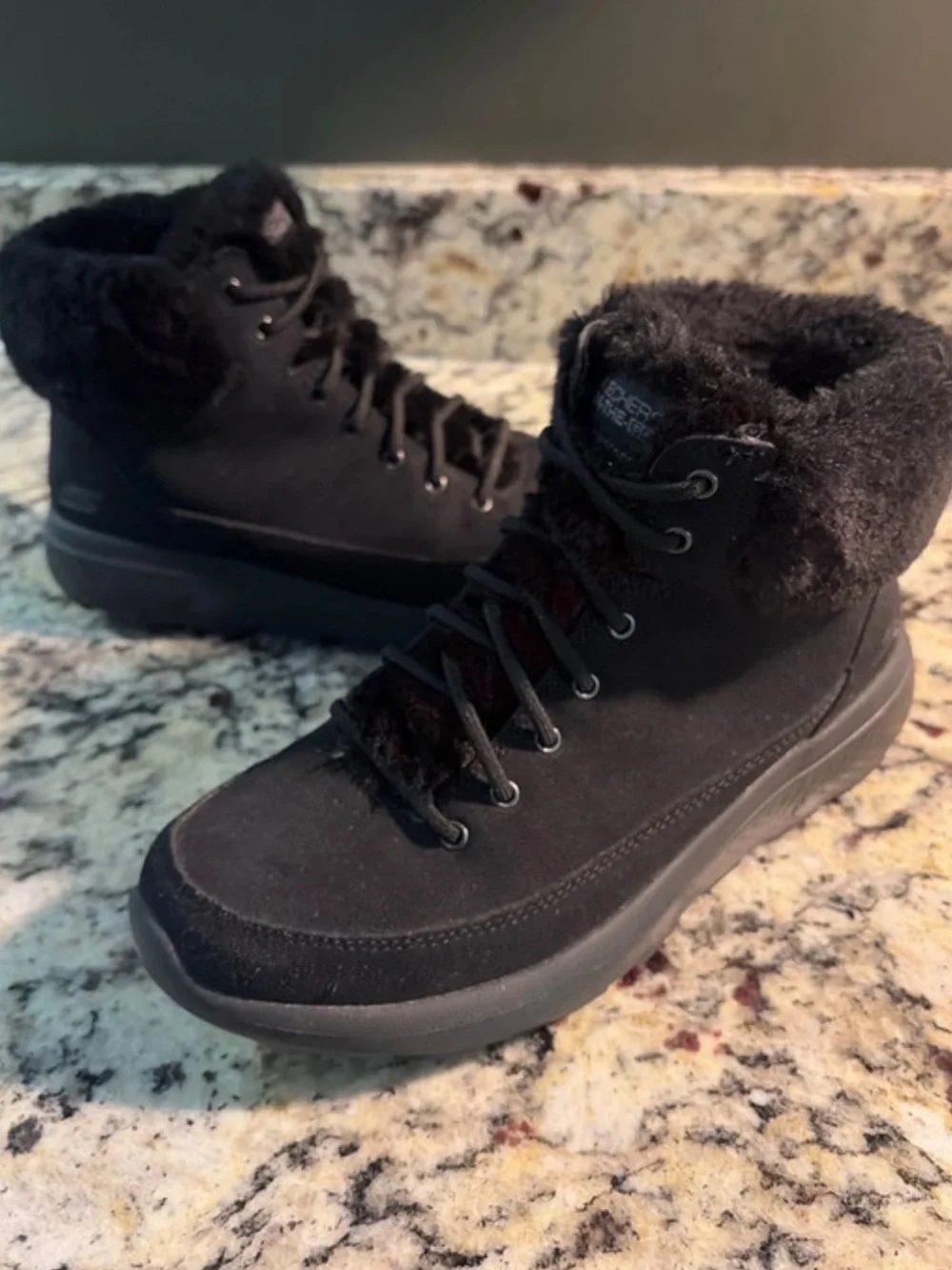 SKECHERS♦️ON THE GO JOY BOOT